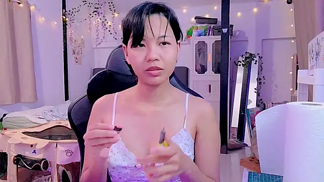 Snapshot of Kana_G chatting on March 2025 06:01:02 PM Kana G online show from March 2025 06:01:02 PM