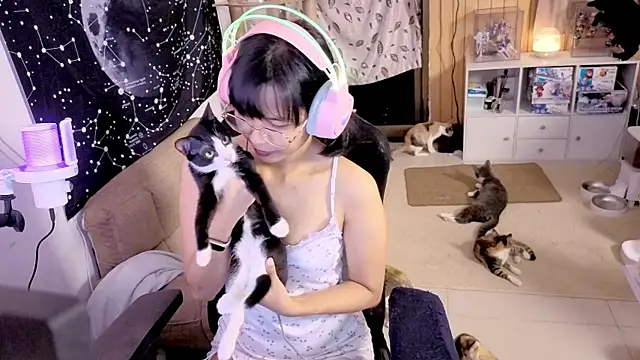 Snapshot of Kana_G chatting on September 2025 02:51:01 PM Kana G online show from September 2025 02:51:01 PM