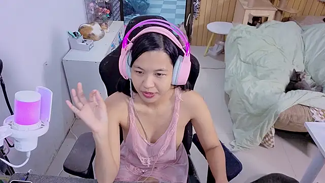 Snapshot of Kana_G chatting on November 2025 09:41:01 AM Kana G online show from November 2025 09:41:01 AM