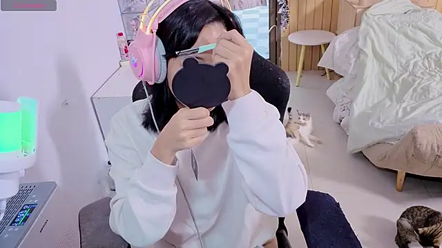 Snapshot of Kana_G chatting on November 2025 08:58:02 AM Kana G online show from November 2025 08:58:02 AM