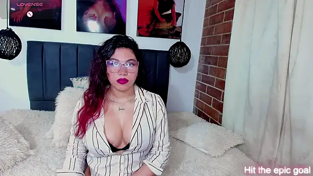 Snapshot of kyliejenner_hot chatting on June 2026 04:28:02 AM kyliejenner hot online show from June 2026 04:28:02 AM