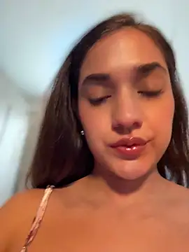 CuteeRose online show from May 2026 06:28:02 PM