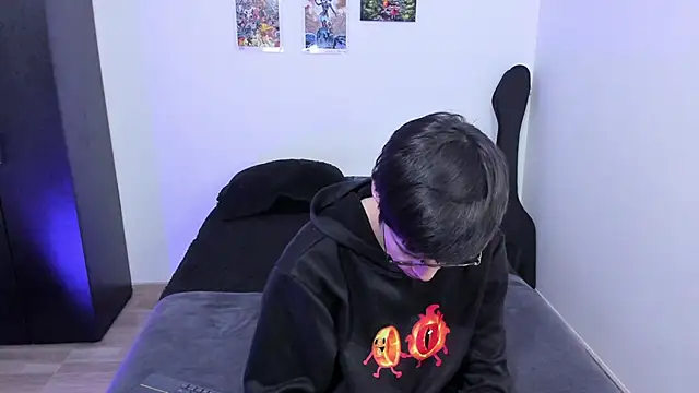 Aventure Twinks online show from February 2025 10:20:02 PM