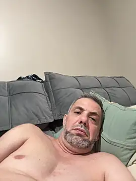 Jhonnygh12 online show from October 2025 01:52:02 AM