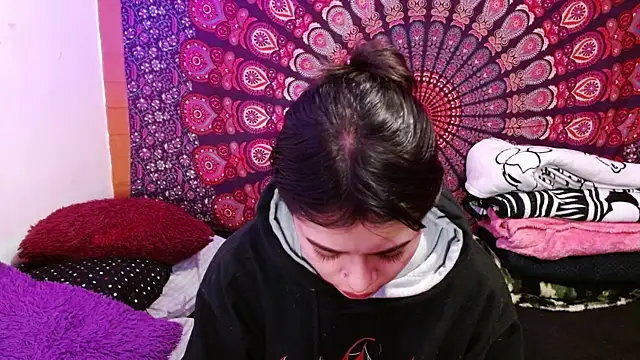 AbbySccott online show from September 2025 01:10:01 AM