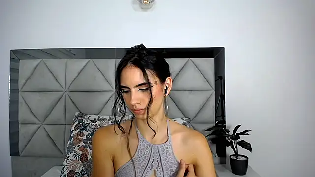 nina pons online show from January 2025 08:55:01 PM