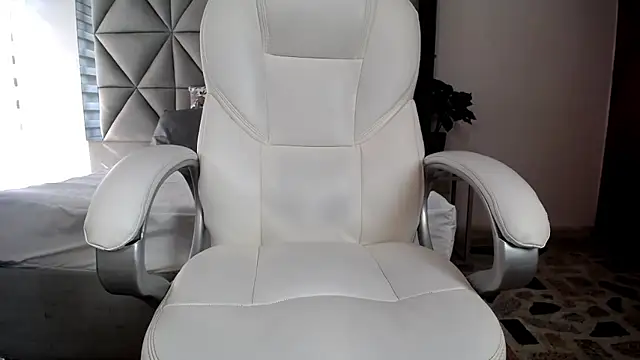 nina pons online show from January 2025 09:07:01 PM