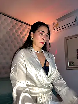 Snapshot of ZarahEvans chatting on December 2024 07:55:01 PM ZarahEvans online show from December 2024 07:55:01 PM