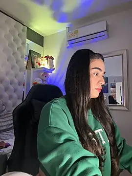 Snapshot of ZarahEvans chatting on October 2025 07:57:02 PM ZarahEvans online show from October 2025 07:57:02 PM