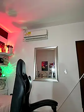 Snapshot of ZarahEvans chatting on November 2025 08:31:01 PM ZarahEvans online show from November 2025 08:31:01 PM