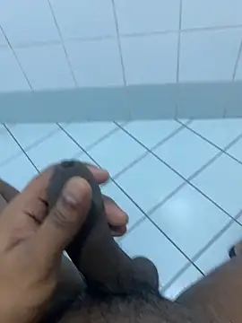 SLhotman online show from March 2025 05:18:01 PM