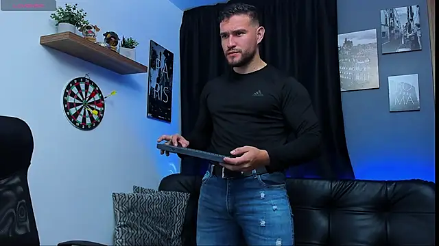 Snapshot of AndrewDiaz chatting on December 2024 10:58:01 AM AndrewDiaz online show from December 2024 10:58:01 AM