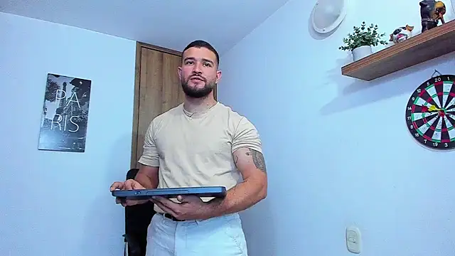 Snapshot of AndrewDiaz chatting on September 2025 04:12:01 PM AndrewDiaz online show from September 2025 04:12:01 PM