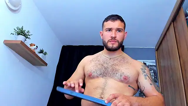 Snapshot of AndrewDiaz chatting on October 2025 05:22:01 AM AndrewDiaz online show from October 2025 05:22:01 AM