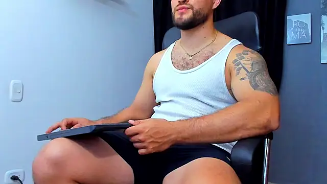 Snapshot of AndrewDiaz chatting on November 2025 03:39:02 AM AndrewDiaz online show from November 2025 03:39:02 AM