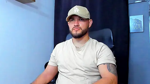 Snapshot of AndrewDiaz chatting on December 2025 03:55:01 AM AndrewDiaz online show from December 2025 03:55:01 AM