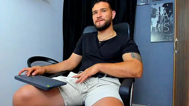 AndrewDiaz online show from December 2025 06:22:01 AM