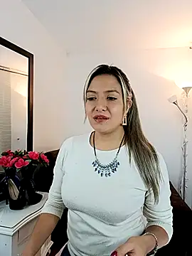 valeriahunter1 online show from February 2025 10:00:02 PM