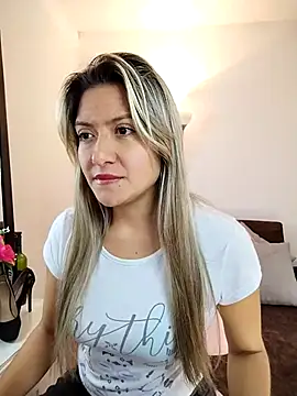 valeriahunter1 online show from March 2025 10:48:01 PM