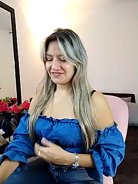 valeriahunter1 online show from September 2025 10:48:01 PM