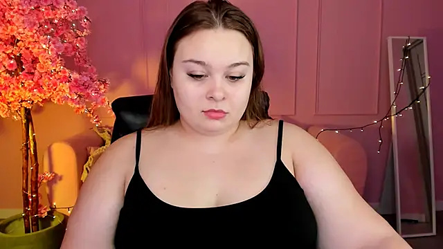 Snapshot of KimberlyMaran chatting on December 2024 09:09:02 AM KimberlyMaran online show from December 2024 09:09:02 AM