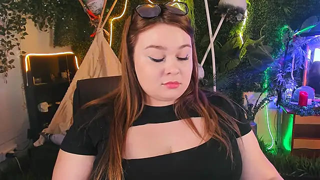 Snapshot of KimberlyMaran chatting on January 2025 03:21:01 PM KimberlyMaran online show from January 2025 03:21:01 PM