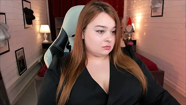 Snapshot of KimberlyMaran chatting on February 2025 01:14:02 PM KimberlyMaran online show from February 2025 01:14:02 PM