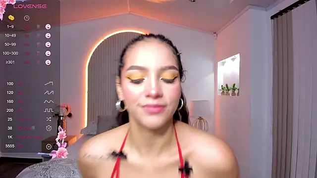 Snapshot of anahi_curlie1 chatting on December 2024 03:58:02 AM anahi curlie1 online show from December 2024 03:58:02 AM