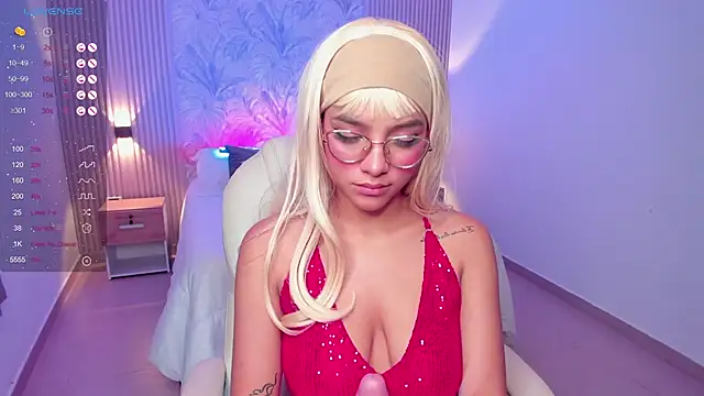 Snapshot of anahi_curlie1 chatting on January 2025 07:18:01 AM anahi curlie1 online show from January 2025 07:18:01 AM