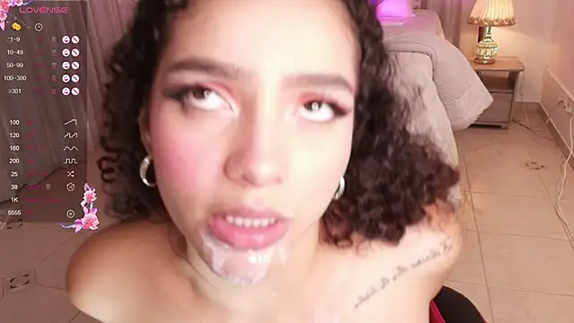 Snapshot of anahi_curlie1 chatting on February 2025 02:56:02 PM anahi curlie1 online show from February 2025 02:56:02 PM