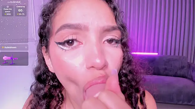 Snapshot of anahi_curlie1 chatting on March 2025 08:21:02 AM anahi curlie1 online show from March 2025 08:21:02 AM