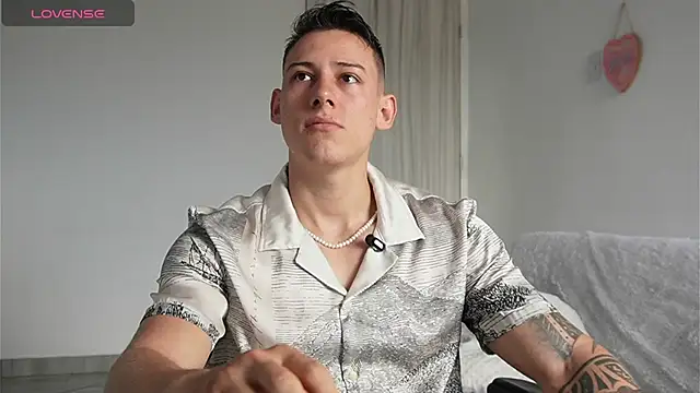 Muscle King Cum online show from April 2026 12:54:01 PM