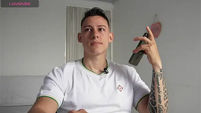 Muscle King Cum online show from April 2026 02:02:02 PM