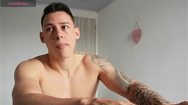 Muscle King Cum online show from April 2026 02:21:01 PM