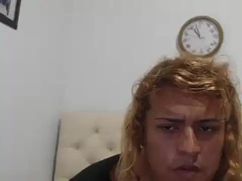 KIARAMARSHALLWELLZ online show from December 2024 10:37:01 PM