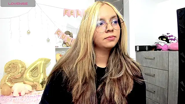 Valery7rose  online show from February 2025 12:19:02 AM