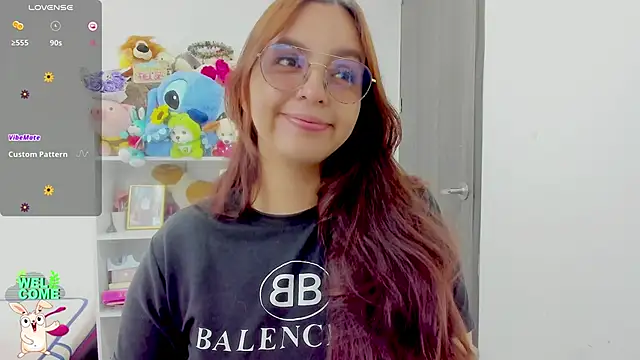 Snapshot of Valery7rose_ chatting on May 2026 02:46:01 PM Valery7rose online show from May 2026 02:46:01 PM