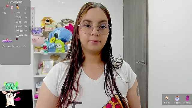 Snapshot of Valery7rose_ chatting on May 2026 03:20:01 PM Valery7rose online show from May 2026 03:20:01 PM