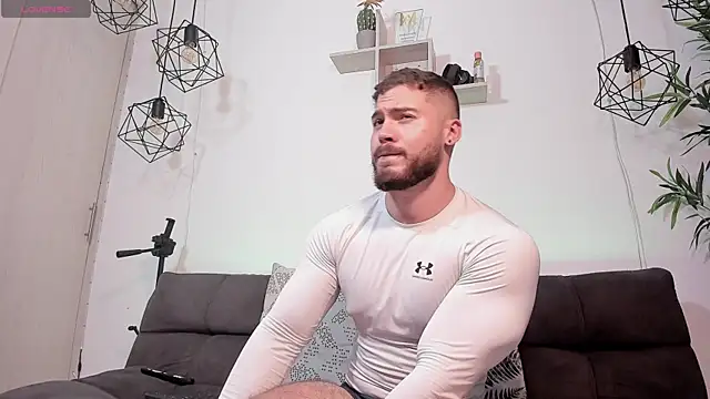 SebastianVilla  online show from March 2025 09:18:02 PM