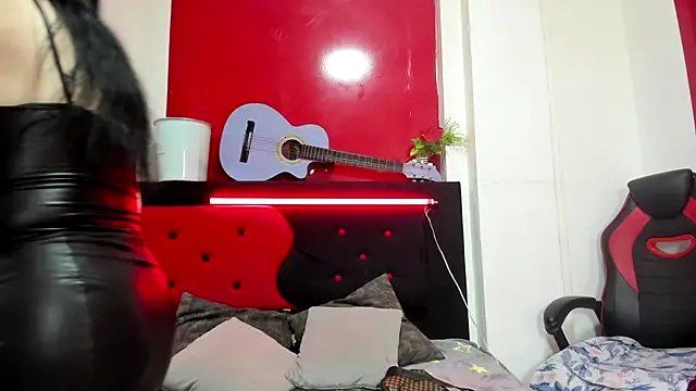 Andrefoxx  online show from November 2025 04:23:02 AM