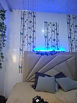 Andrefoxx  online show from November 2025 08:57:01 PM