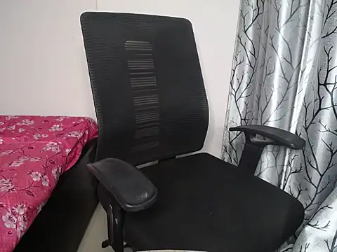 Snapshot of Naila00 chatting on February 2026 03:57:01 PM Naila00 online show from February 2026 03:57:01 PM