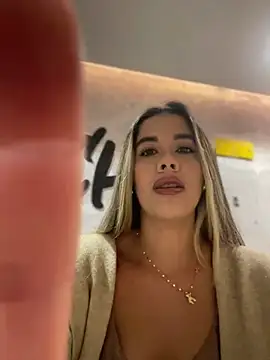 Emilia Bakerr online show from December 2024 04:21:01 PM