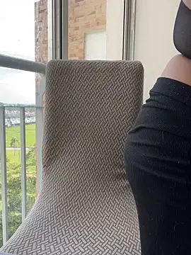 MrsFoucher online show from September 2025 01:15:02 PM