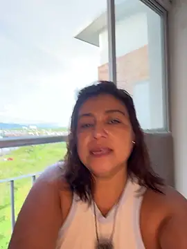 MrsFoucher online show from November 2025 09:47:01 PM