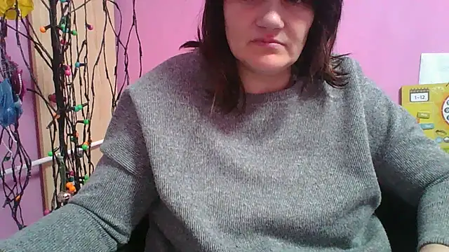 Lucinka1 online show from March 2025 06:11:02 PM