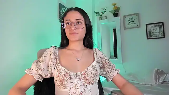  Caroliinee  online show from February 2025 09:33:01 PM