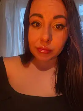 DaisyStreet online show from April 2026 04:32:02 PM