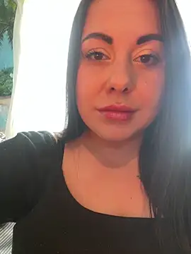 Snapshot of DaisyStreet chatting on April 2026 08:35:01 AM DaisyStreet online show from April 2026 08:35:01 AM