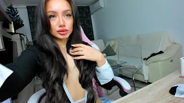 KaylaLaine online show from February 2025 07:04:02 AM